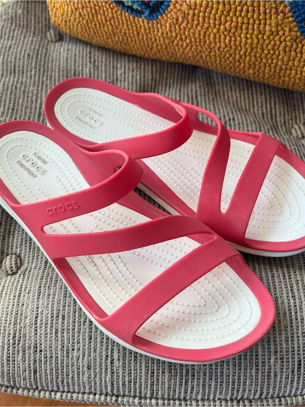 CROCS Women’s Swiftwater Pink Multi-Strap Slip-On Sandal beach vacation sz 10